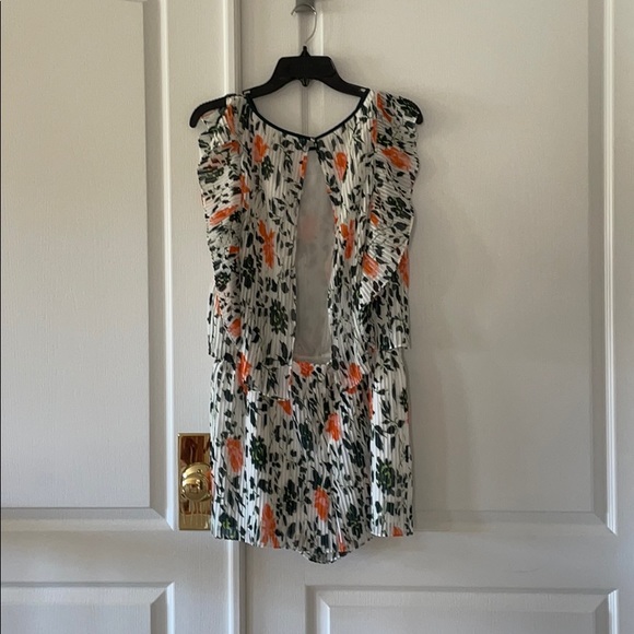 romper - Picture 2 of 2